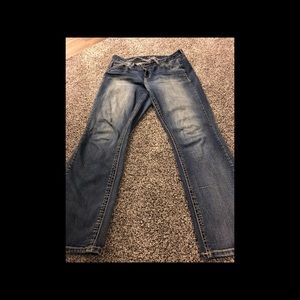 Maurices jeans